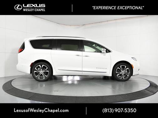 2022 Chrysler Pacifica L