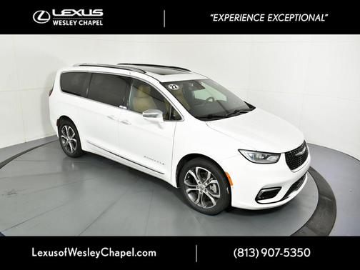 2022 Chrysler Pacifica L