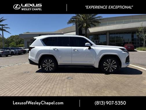 2025 Lexus LX 600 Premium