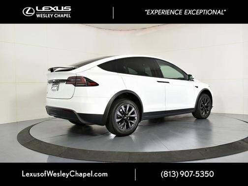 2023 Tesla Model X Base