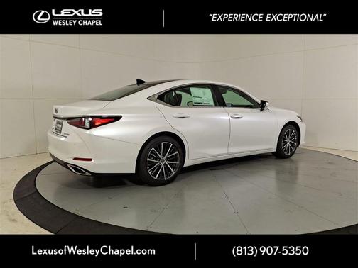 2025 Lexus ES 350 Base