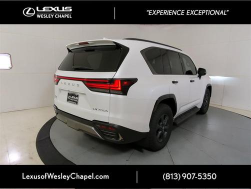 2025 Lexus LX 700h Overtrail