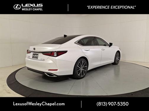 2025 Lexus ES 350 Base