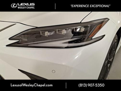 2025 Lexus ES 350 Base