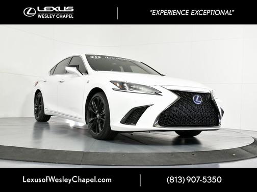 2022 Lexus ES 300h F SPORT