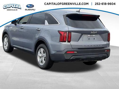 2022 Kia Sorento LX