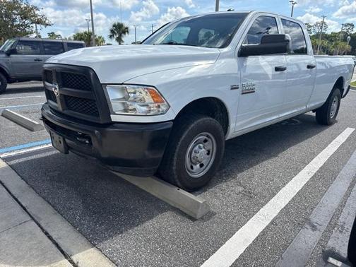 2018 RAM 2500 Tradesman Crew Cab 4x2 8' Box