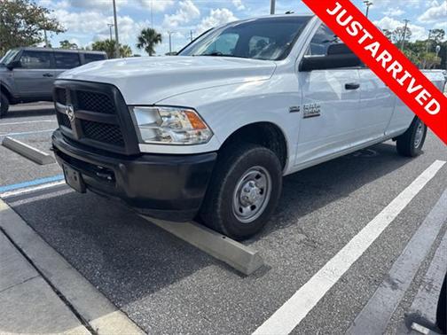 2018 RAM 2500 Tradesman Crew Cab 4x2 8' Box