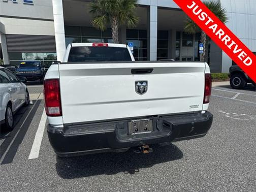 2018 RAM 2500 Tradesman Crew Cab 4x2 8' Box