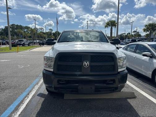 2018 RAM 2500 Tradesman Crew Cab 4x2 8' Box