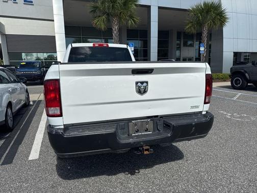 2018 RAM 2500 Tradesman Crew Cab 4x2 8' Box