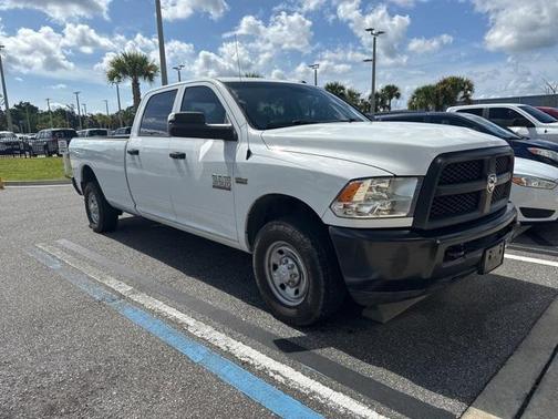 2018 RAM 2500 Tradesman Crew Cab 4x2 8' Box