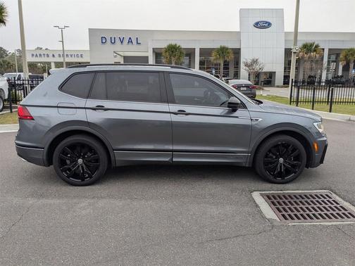 2021 Volkswagen Tiguan 2.0T SE R-Line Black