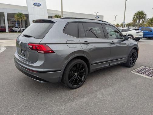 2021 Volkswagen Tiguan 2.0T SE R-Line Black