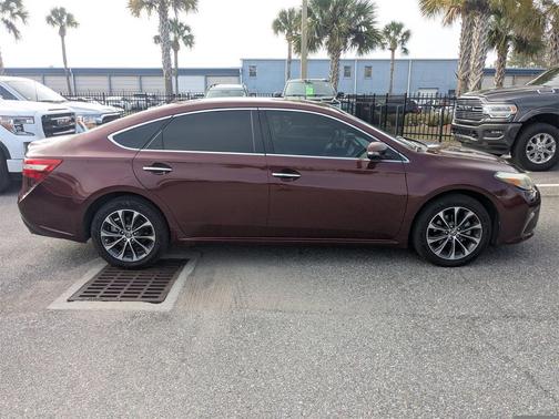 2016 Toyota Avalon XLE