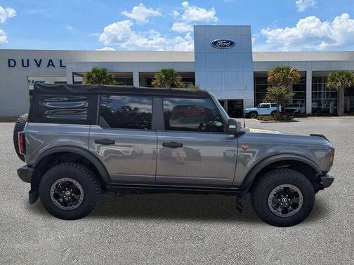 Gray Metallic 2021 Ford Bronco Badlands