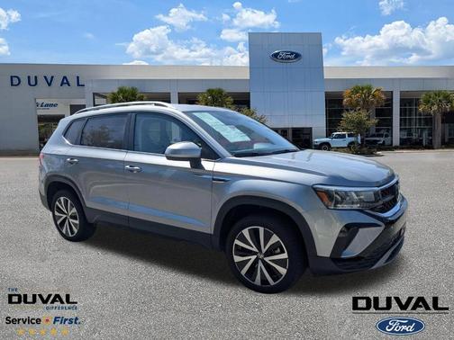 Pyrite Silver Metallic 2024 Volkswagen Taos 1.5T SE