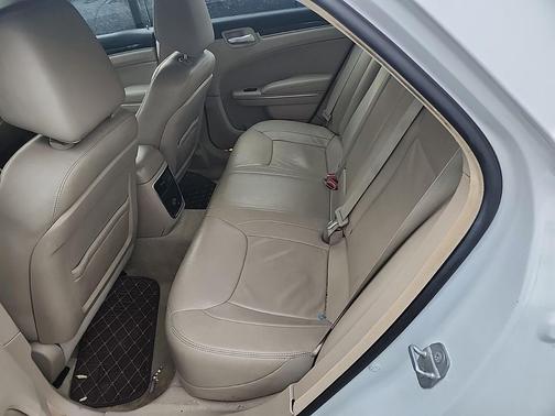 2014 Chrysler 300 S