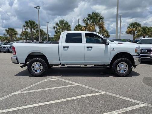 2024 RAM 2500 Tradesman Crew Cab 4x4 6'4' Box
