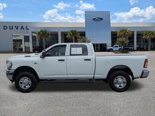 2024 RAM 2500 Tradesman Crew Cab 4x4 6'4' Box