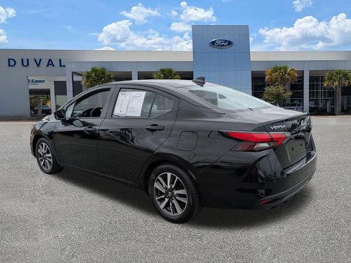2022 Nissan Versa 1.6 SV