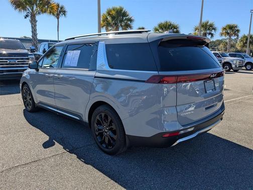 2024 Kia Carnival SX