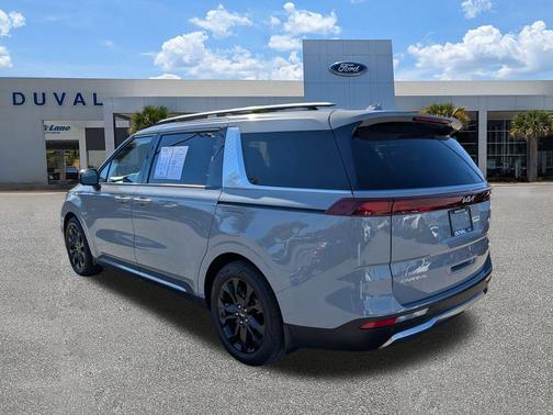 2024 Kia Carnival SX