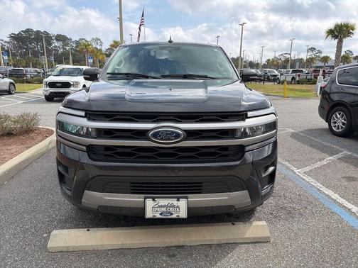 2022 Ford Expedition Max XLT