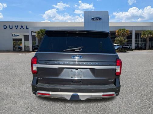 2022 Ford Expedition Max XLT