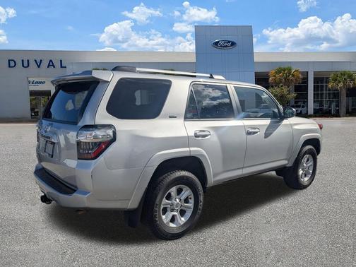 2024 Toyota 4Runner SR5
