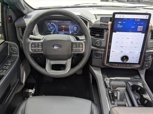 2024 Ford F-150 Lightning LARIAT