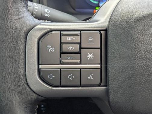 2024 Ford F-150 Lightning LARIAT