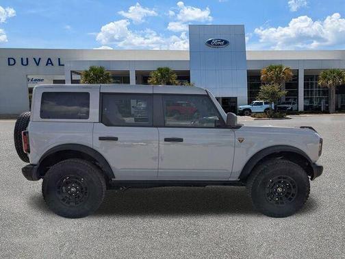 Avalanche Gray 2026 Ford Bronco Badlands