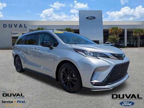 2023 Toyota Sienna XSE 7 Passenger
