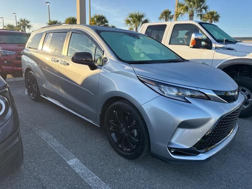 2023 Toyota Sienna XSE 7 Passenger