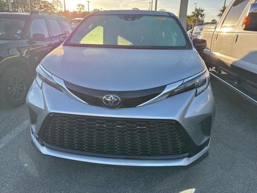 2023 Toyota Sienna XSE 7 Passenger