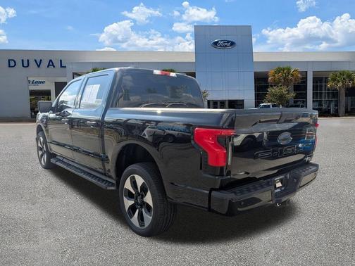 2023 Ford F-150 Lightning XLT