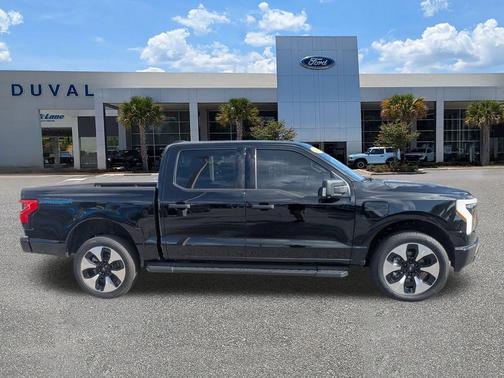 2023 Ford F-150 Lightning XLT