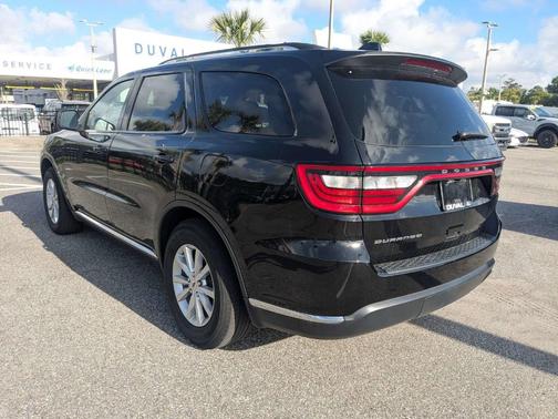 DB Black Crystal Clearcoat 2023 Dodge Durango SXT