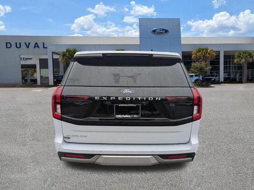 Space Silver 2026 Ford Expedition Platinum