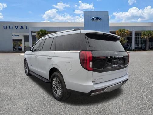 Space Silver 2026 Ford Expedition Platinum