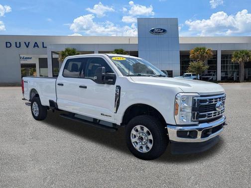 Oxford White 2024 Ford F-350 XLT