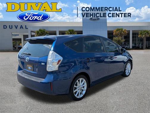 2013 Toyota Prius v Five