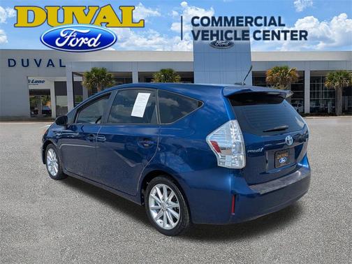 2013 Toyota Prius v Five
