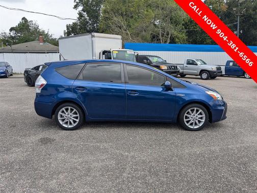 2013 Toyota Prius v Five