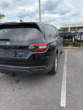 Black 2023 Honda Pilot LX
