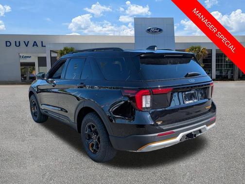 Agate Black Metallic 2026 Ford Explorer Tremor
