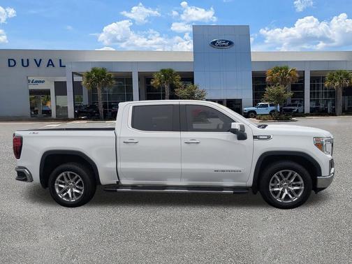 2022 GMC Sierra 1500 SLT