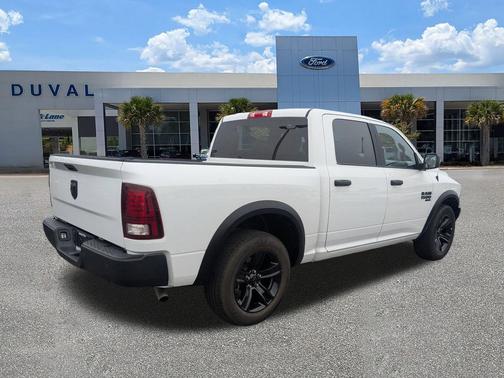 2024 RAM 1500 Classic Warlock Crew Cab 4x2 5'7' Box