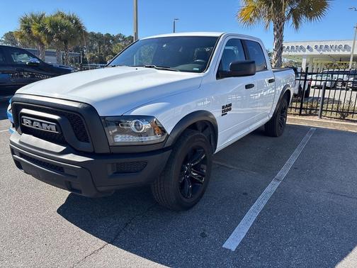 2024 RAM 1500 Classic Warlock Crew Cab 4x2 5'7' Box